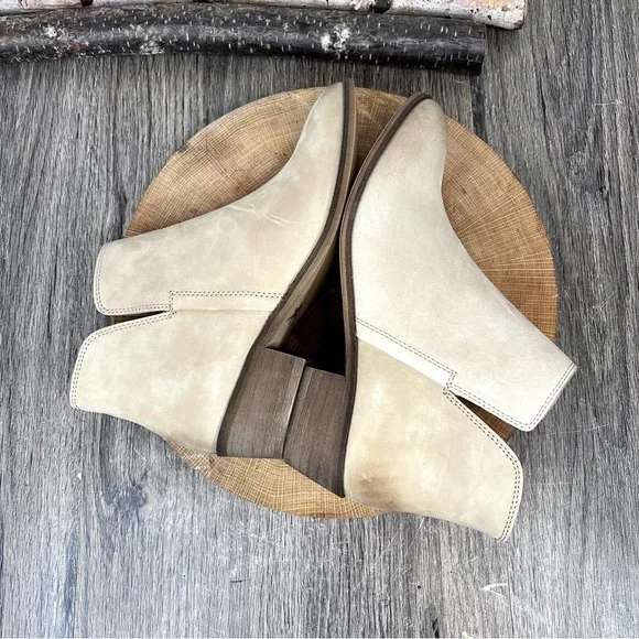 NWOB Splendid | Hamptyn Tan Distress Nubuck Leather Ankle Boots Size 8M - Picture 3 of 16